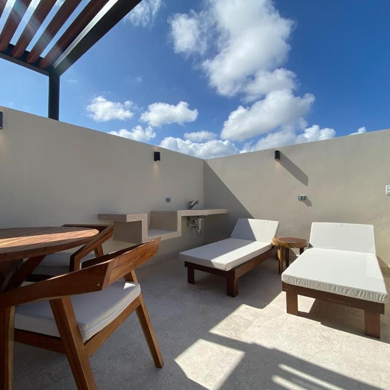 Luxe Jungle Retreat with Private Terrace & Jacuzzi in Aldea Zama - Two-Bedroom Deluxe Apartment - 24