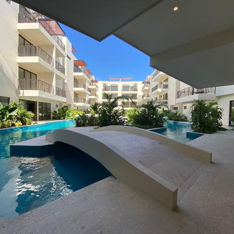 Luxe Jungle Retreat with Private Terrace & Jacuzzi in Aldea Zama - Two-Bedroom Deluxe Apartment - 28