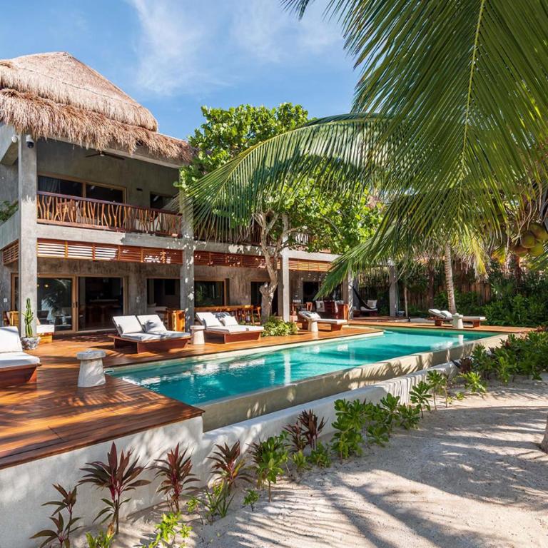 Beachfront Tankah 3 villa for 18 guests! - Villa - 1