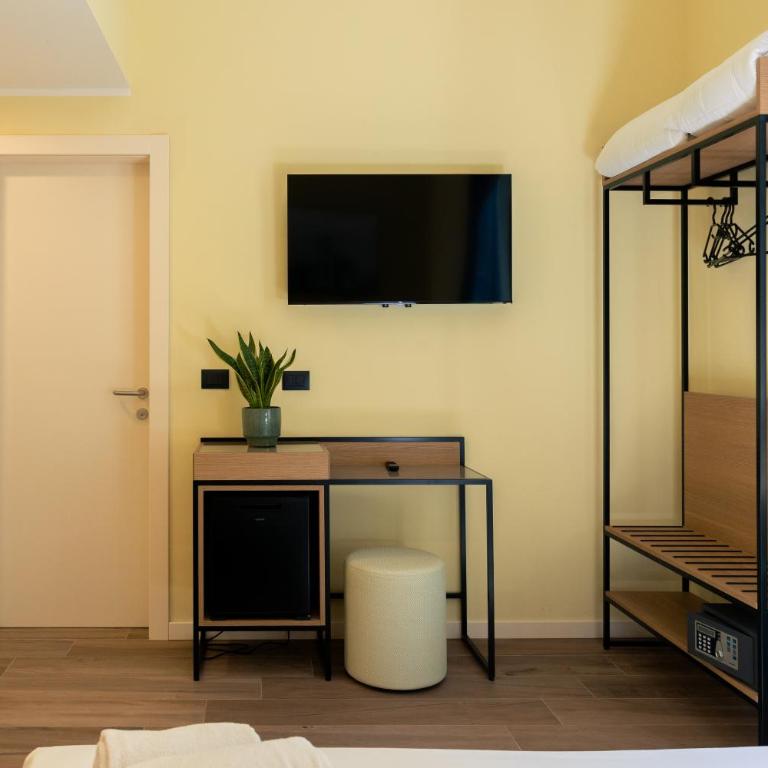 JR Hotels Hermes Firenze - Triple Room - 3