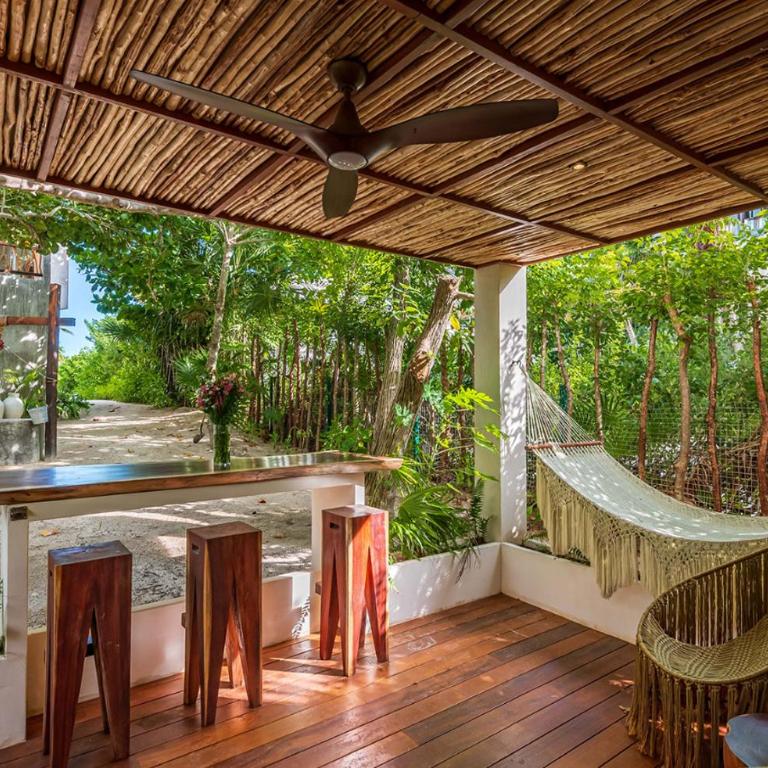 Beachfront Tankah 3 villa for 18 guests! - Villa - 16