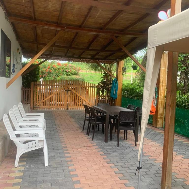 Villa Victoria Bosques de OLON - Three-Bedroom Villa - 16