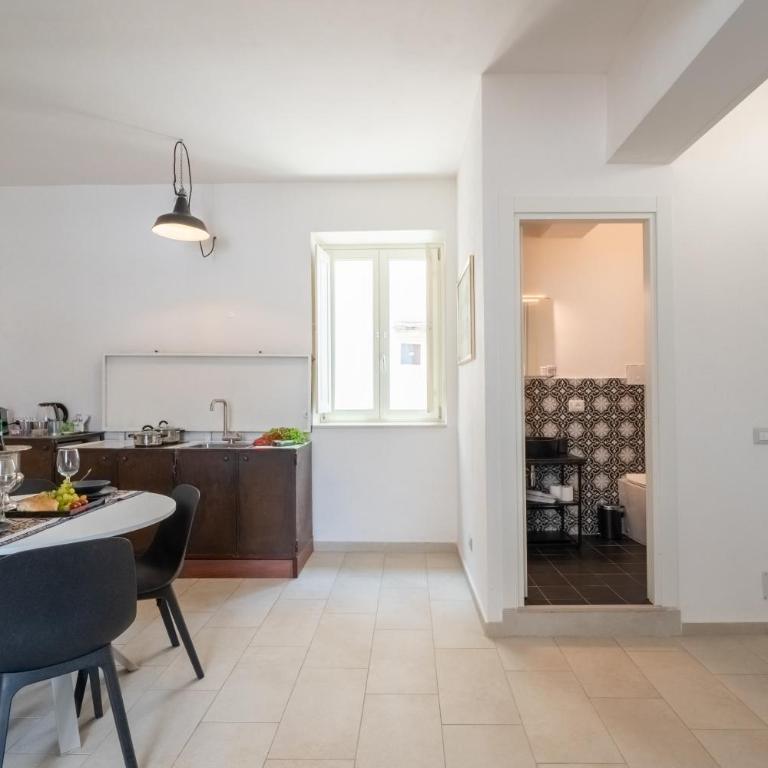 Arco del Mercato Apartment - Appartamento con 2 Camere da Letto - 14