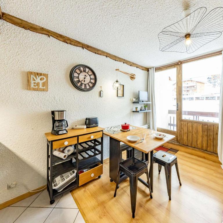 Studio moderne 4 pers. pied des pistes, parking gratuit - FR-1-807-45 - Estudio - 1