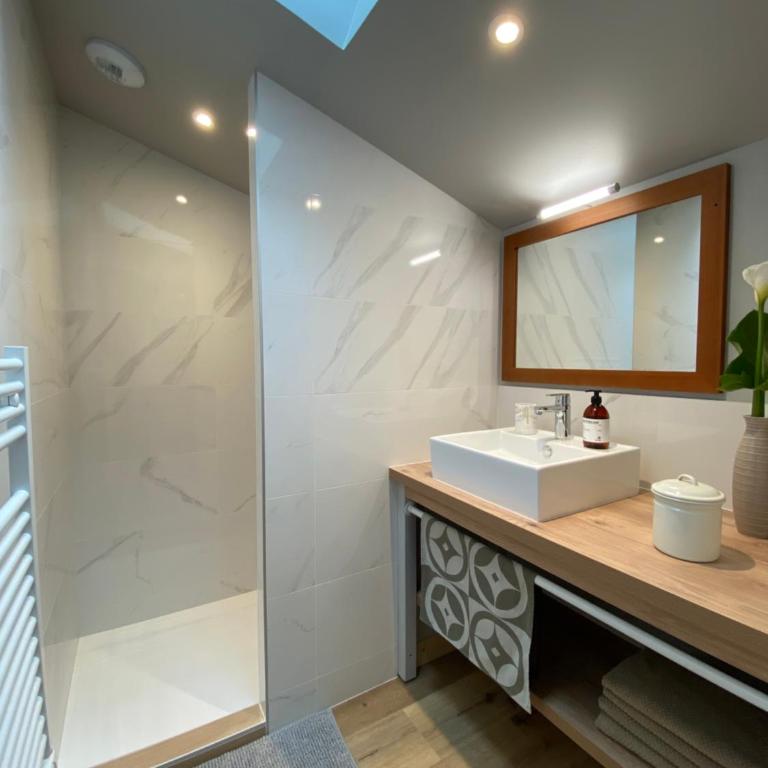Maison M, chambre privée accès jardin piscine et jacuzzi près de La Rochelle - Maison 1 Chambre - 23