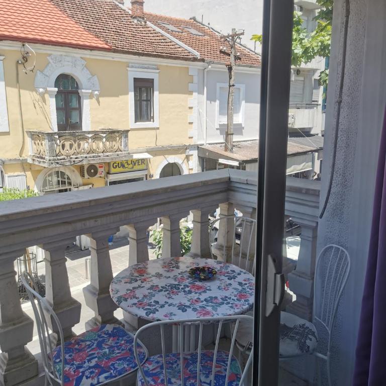 Stars Aspava Blue HOSTEL - 6-Bed Mixed Dormitory Room - 1