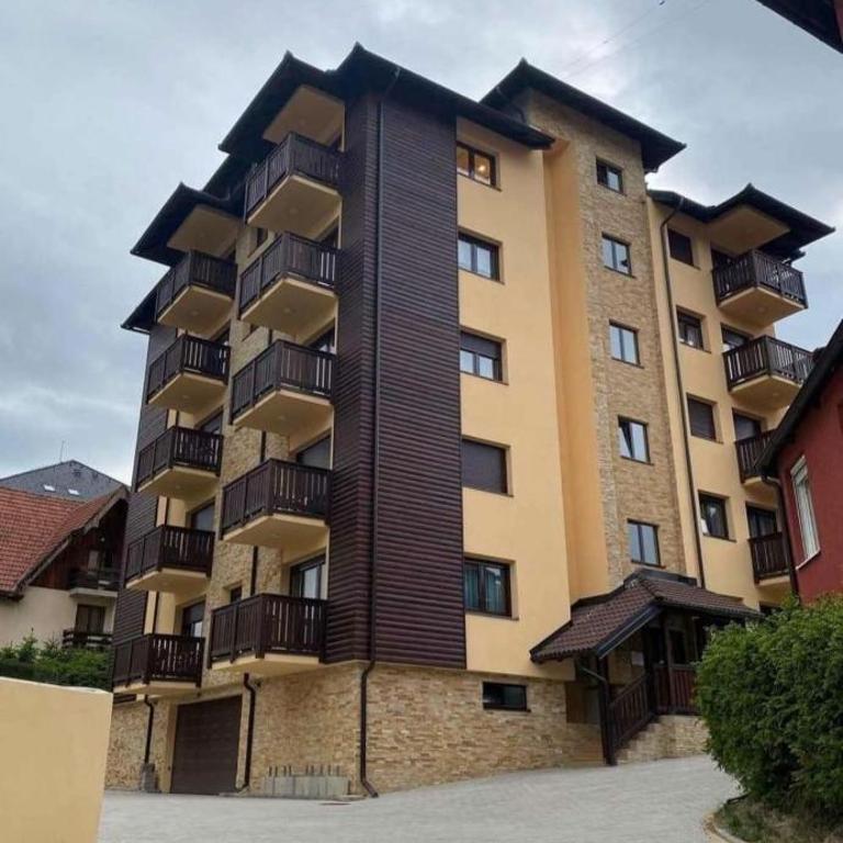 Centar Lux 3M - One-Bedroom Apartment - 4