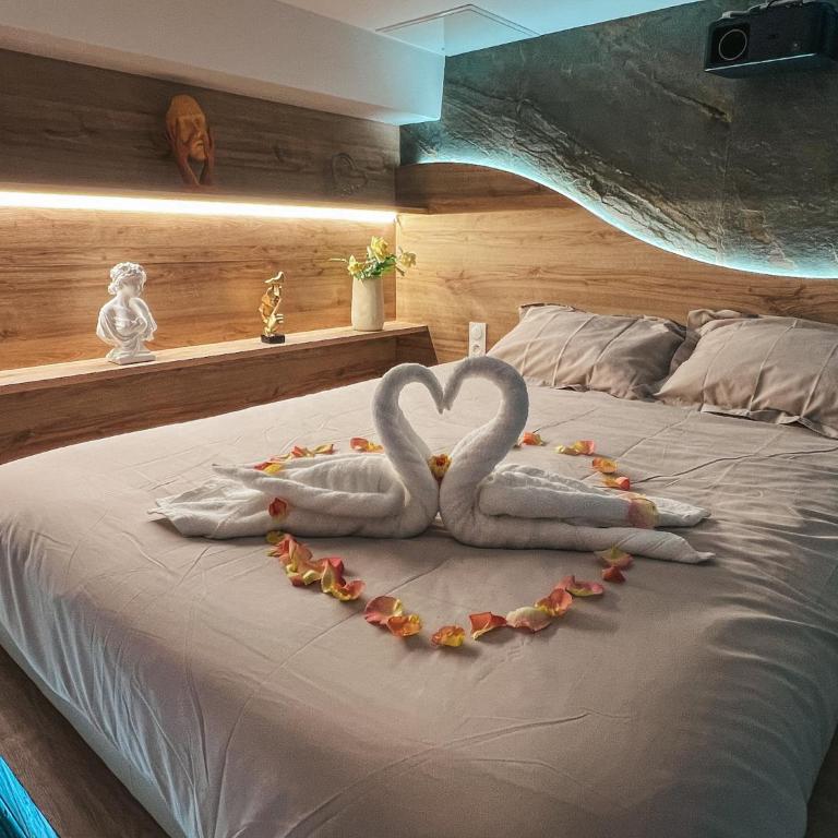 Galatea Suite Luxury and Jacuzzi - Apartamento de 1 dormitorio - 2
