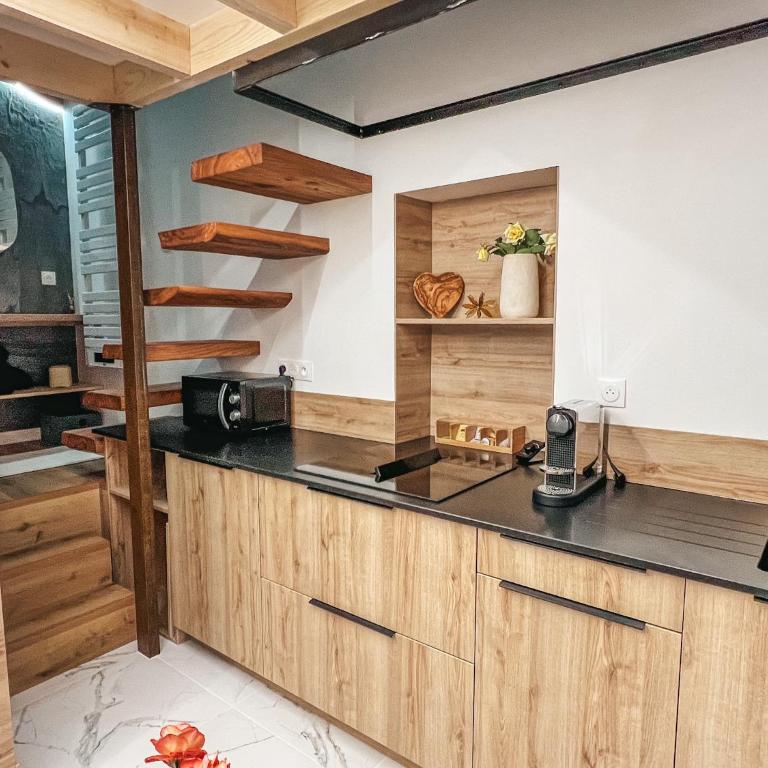 Galatea Suite Luxury and Jacuzzi - Apartamento de 1 dormitorio - 9