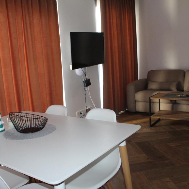 AMD - stan 211 - Apartman sa 1 Spavaćom Sobom - 2