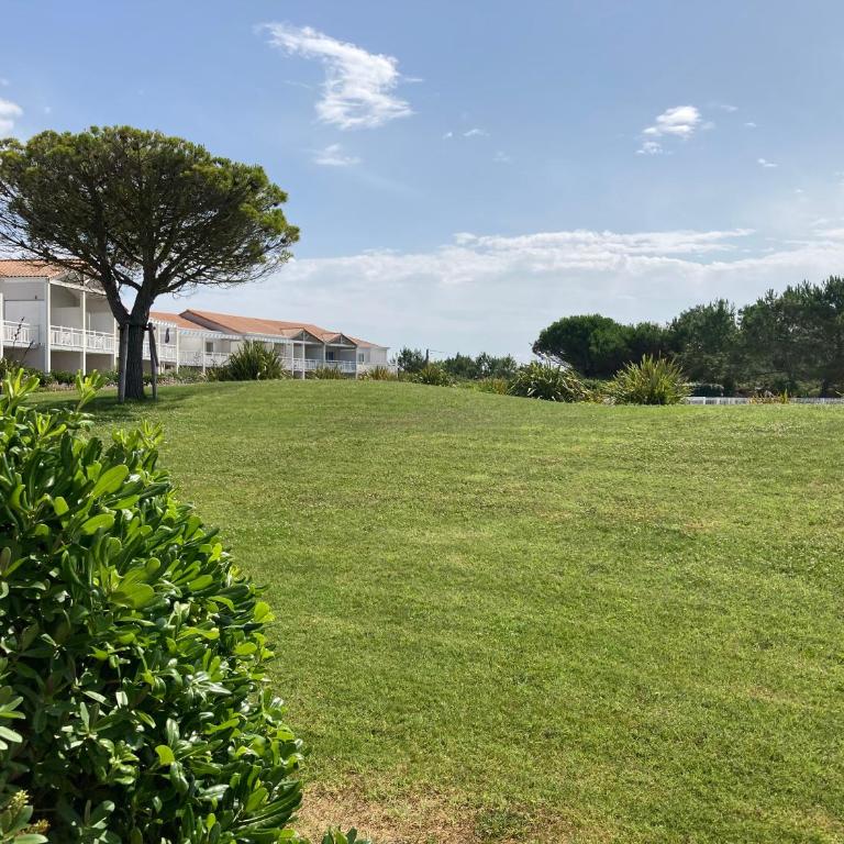 Les Sables-d'Olonne - Terrasse, Wifi Fibre & Piscine, à 200 m de la Mer - D012 - One-Bedroom Apartment - 15