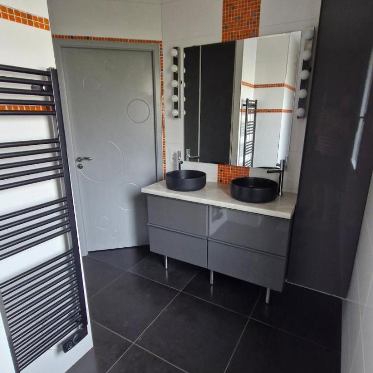 Les Nouettes Bleues - Maison 4 étoiles- 3 chambres - piscine & plage - Haus mit 3 Schlafzimmern - 5