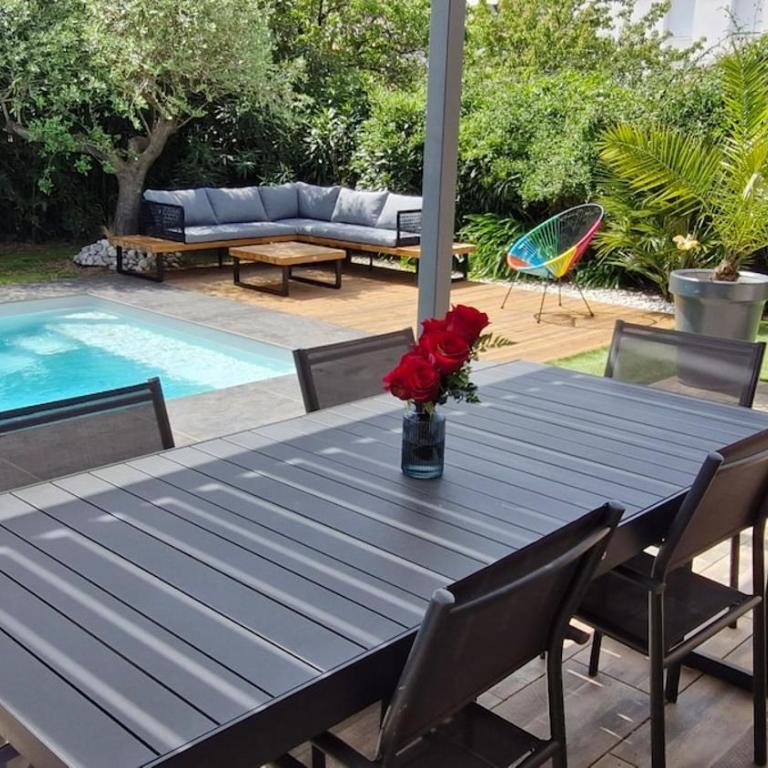 Les Nouettes Bleues - Maison 4 étoiles- 3 chambres - piscine & plage - Haus mit 3 Schlafzimmern - 6