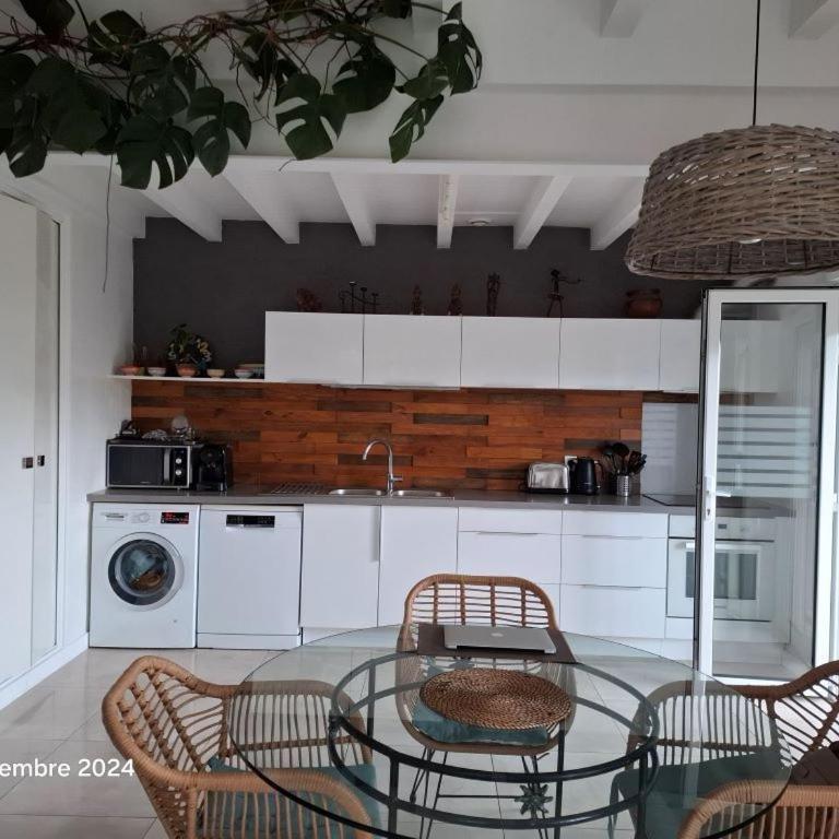 VILLA DE PLAIN PIED ET STUDIO CLIMATISES, AU CALME, 6 PERSONNES MAXIMUM A 7mn DU GOLF ET DE LA PLAGE - Villa - 20