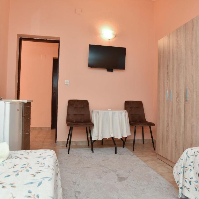 Vila Apartments Lidija - Twin Room with Garden View - 7