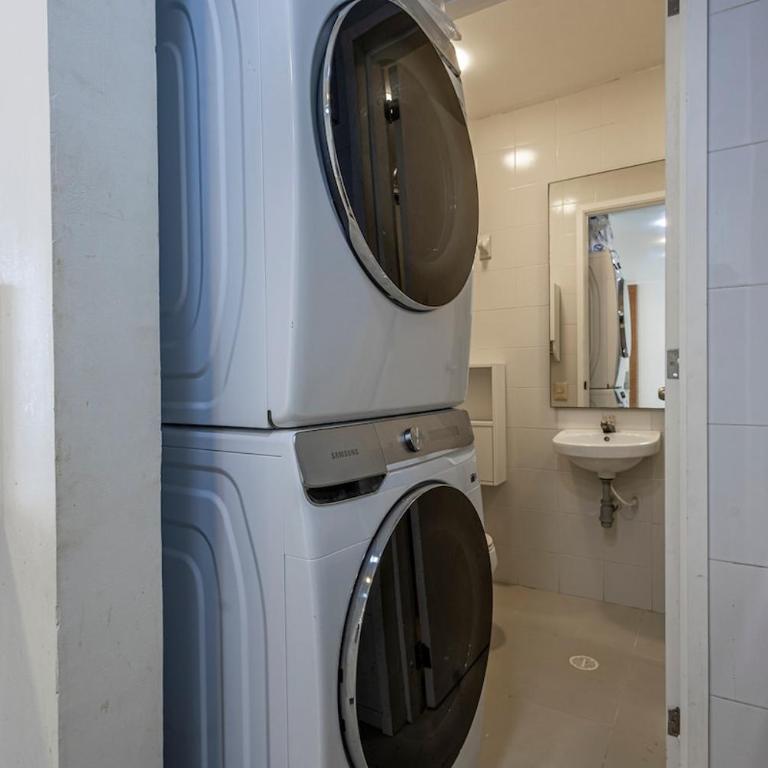 Clifford Place Morros epic - Direct Beach Access - One-Bedroom Apartment - 5