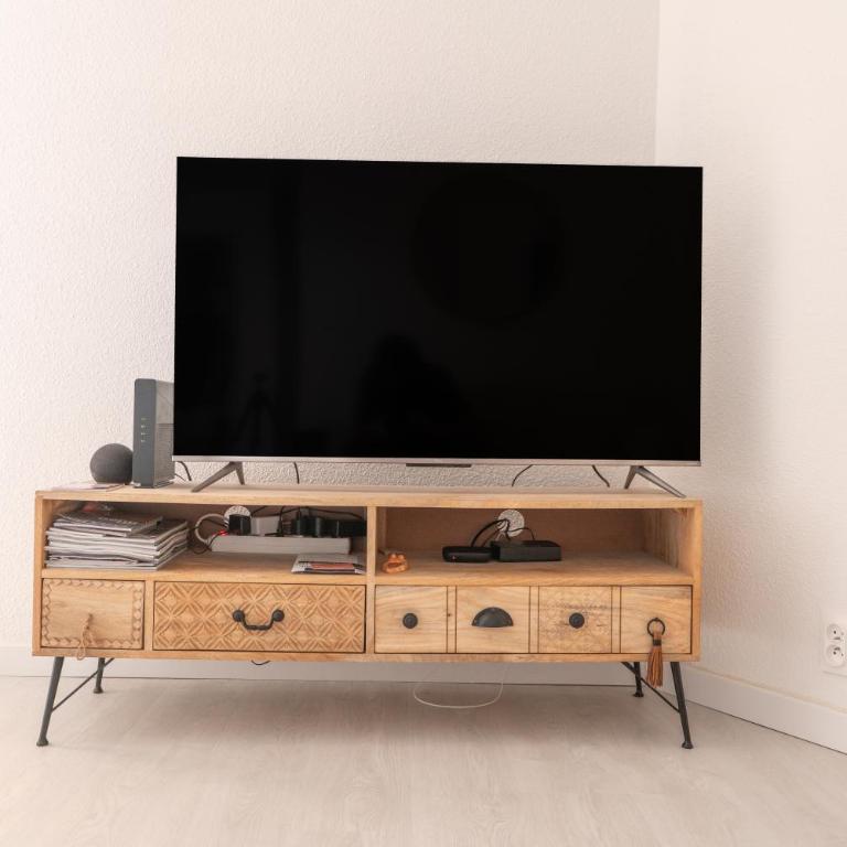 Corniche Azur YourHostHelper - Two-Bedroom Apartment - 19