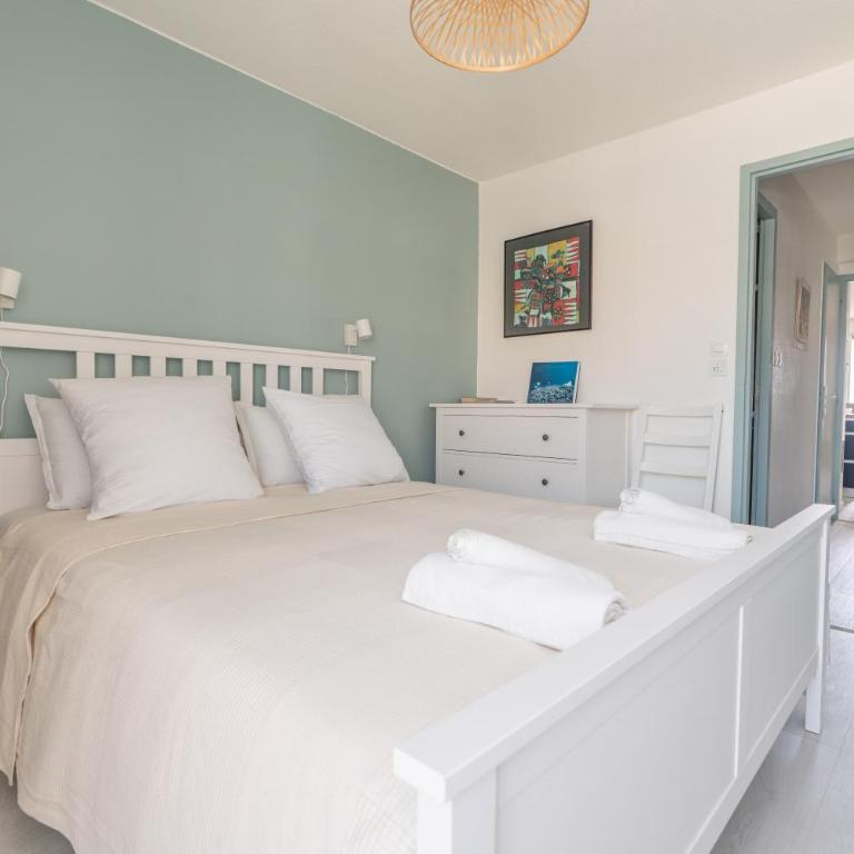 Corniche Azur YourHostHelper - Two-Bedroom Apartment - 22