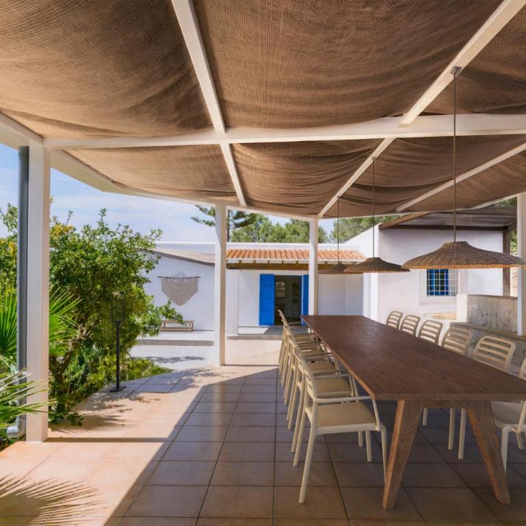 Villa Alexa this charming villa is just a 10 min drive to either Playa Den Bossa or San Antonio - Villa de 3 dormitorios - 2