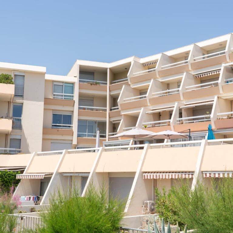 Corniche Azur YourHostHelper - Two-Bedroom Apartment - 50