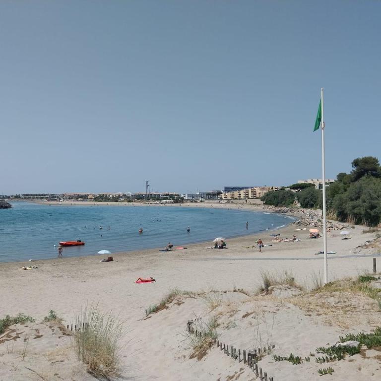 Corniche Azur YourHostHelper - Two-Bedroom Apartment - 57