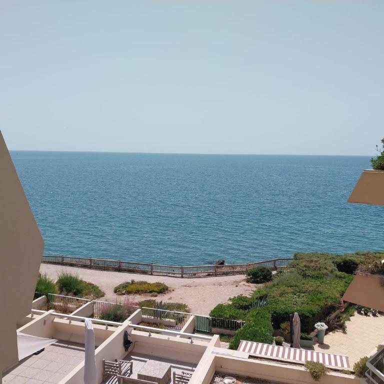 Corniche Azur YourHostHelper - Two-Bedroom Apartment - 59