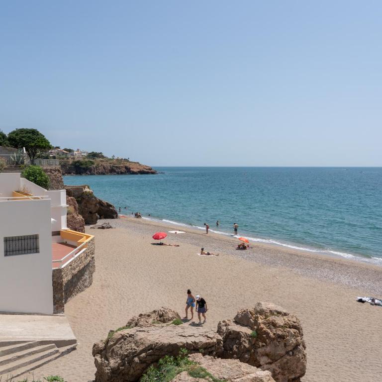 Corniche Azur YourHostHelper - Two-Bedroom Apartment - 62