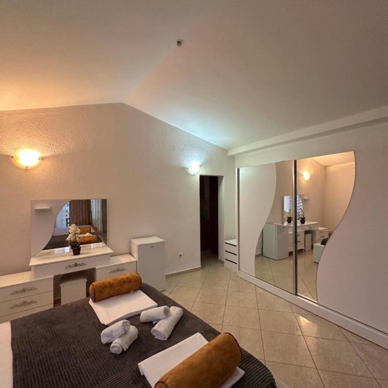 Apartments Solmira - Family Room - 9