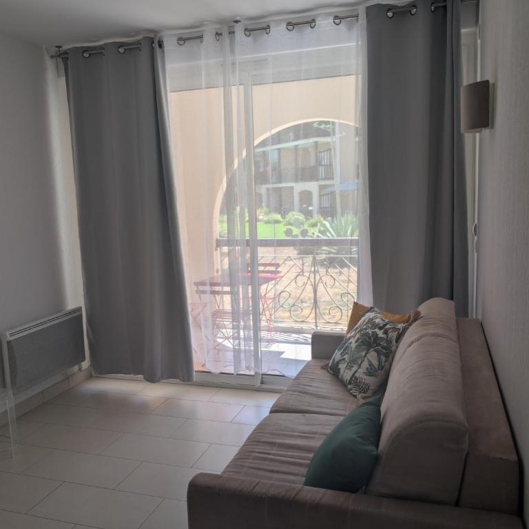 Studio Vue d'Or plage à 50m WIfi et clim - Estudio con vistas al mar - 3