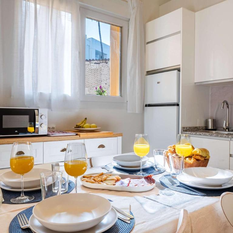 New Renovated - First Line Beach Apartment - Apartamento - 1