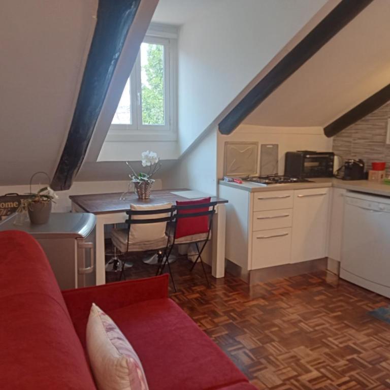 La Mole apartment - One-Bedroom Apartment - 10