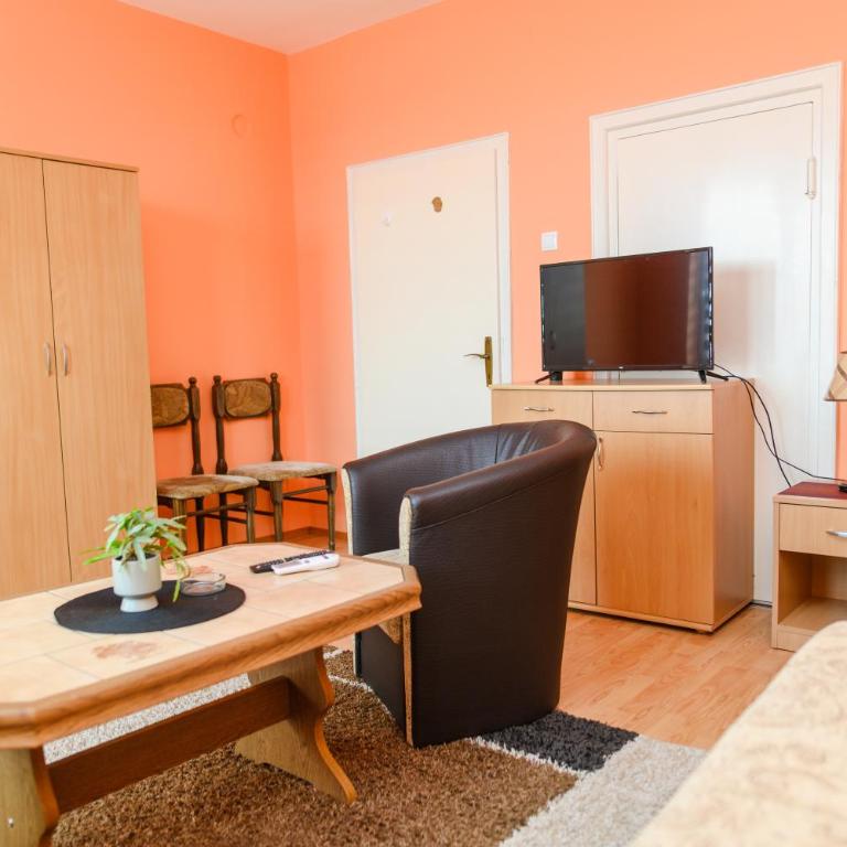 Smestaj STAI, u ulici Nikole Tesle 10, Sokobanja - Two-Bedroom Apartment with Mountain View - 27