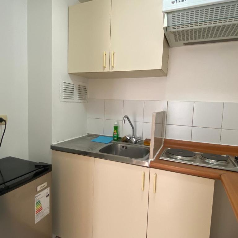 Departamento completo cercano a Movistar Arenas Fantasilandia - One-Bedroom Apartment - 3