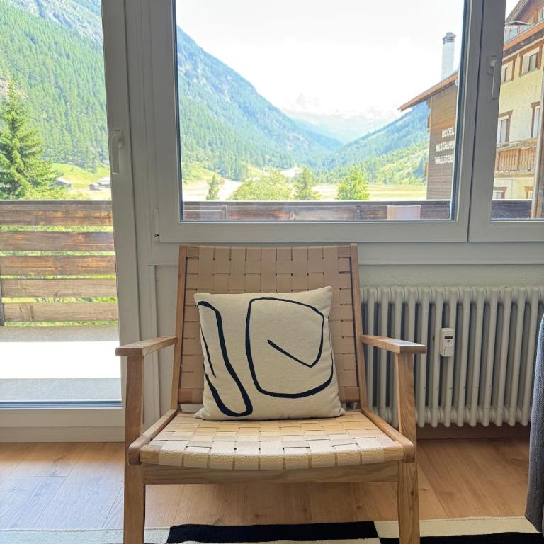 Gorgeous Modern Mountain View Flat in Täsch with free parking - Apartment mit 2 Schlafzimmern und Bergblick - 7