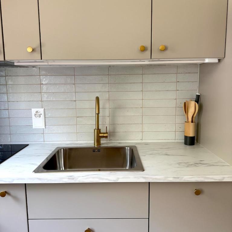 Gorgeous Modern Mountain View Flat in Täsch with free parking - Apartment mit 2 Schlafzimmern und Bergblick - 14