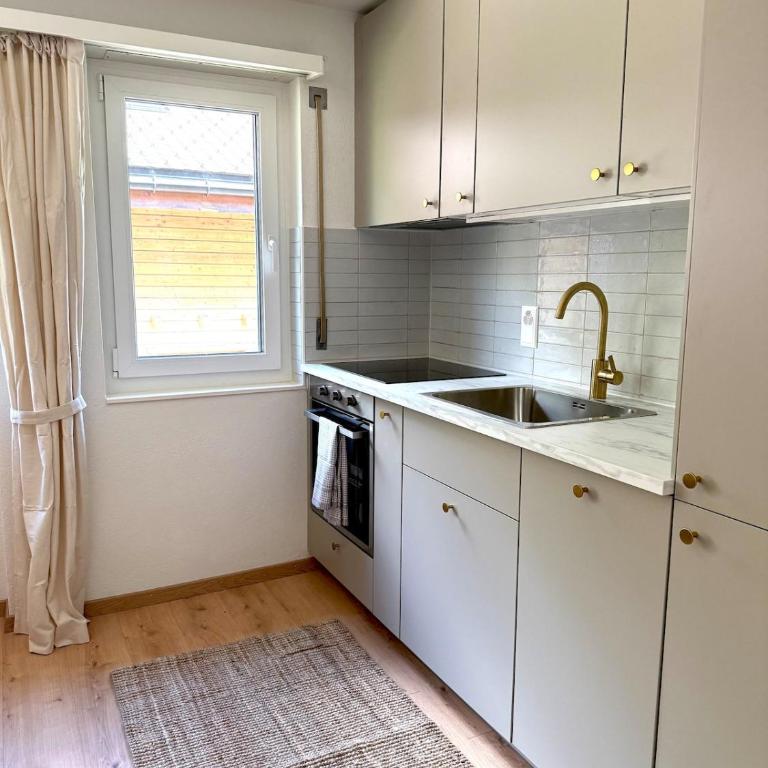 Gorgeous Modern Mountain View Flat in Täsch with free parking - Apartment mit 2 Schlafzimmern und Bergblick - 8