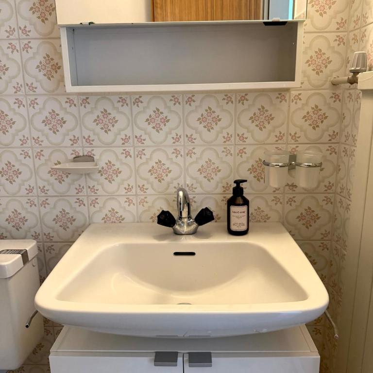 Gorgeous Modern Mountain View Flat in Täsch with free parking - Apartment mit 2 Schlafzimmern und Bergblick - 29