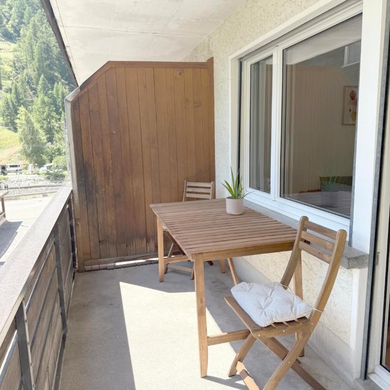 Gorgeous Modern Mountain View Flat in Täsch with free parking - Apartment mit 2 Schlafzimmern und Bergblick - 21