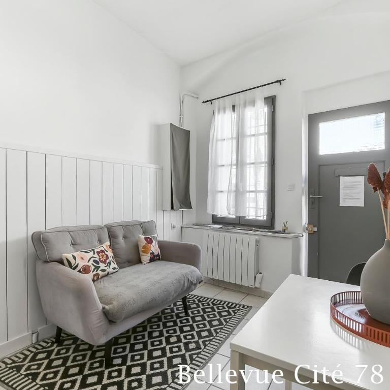 Les Bellevue Cité Trivalle "3 Apartments, 1 with Terrace & Private Parking, Aircon, WiFi, 500m from Cité, free public car park 200m" - Apartment mit 1 Schlafzimmer - 3