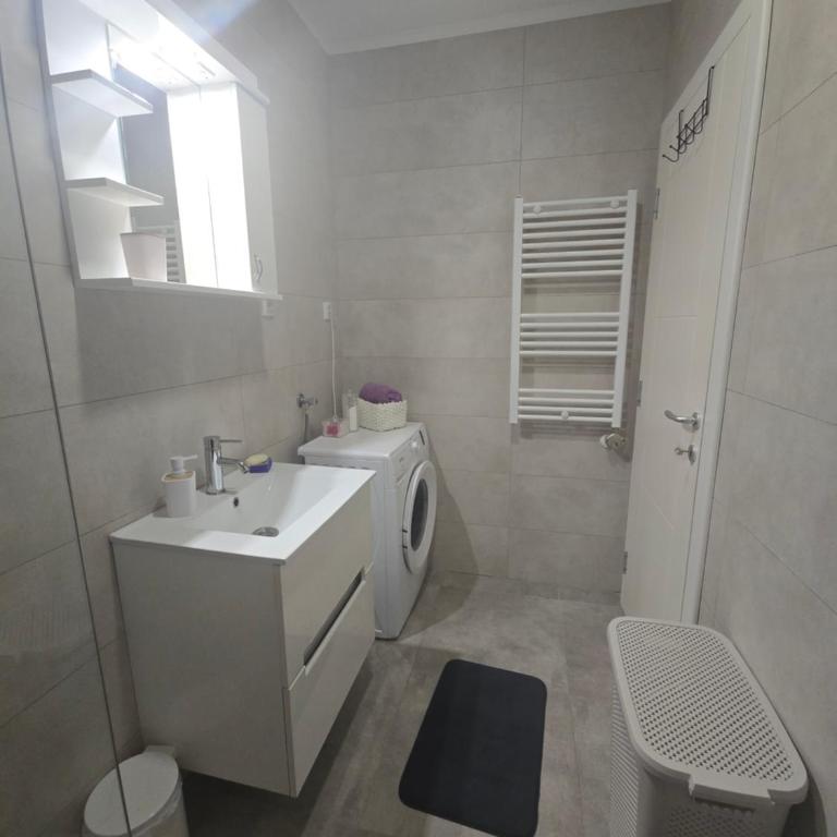 Apartman Una - Apartman s 1 Spavaćom Sobom i Balkonom - 10