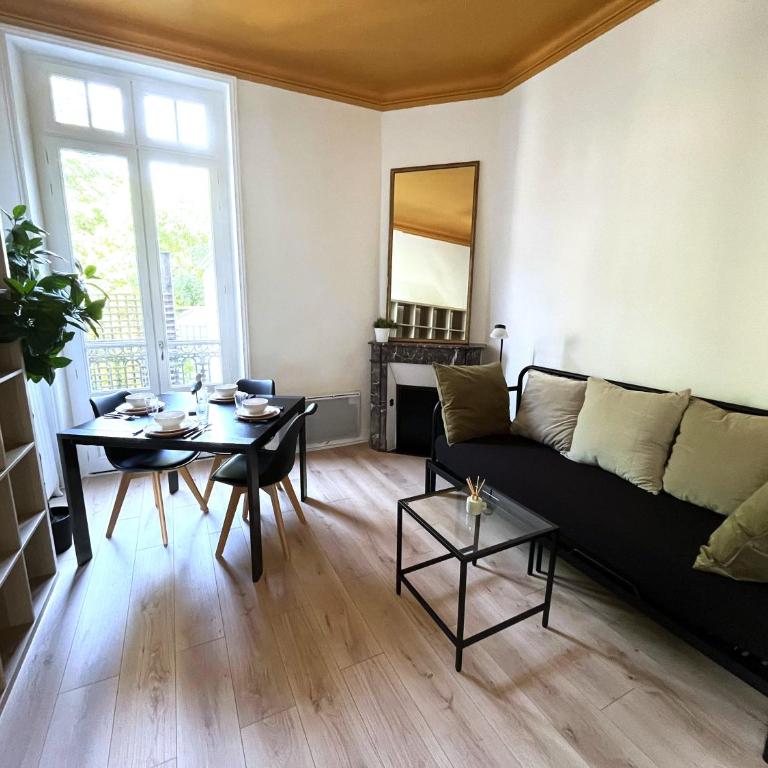 Appartement centre-ville avec option parking - Apartment mit 2 Schlafzimmern - 1