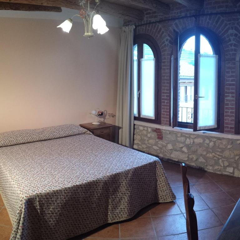 Agriturismo Corte Galvani - Camera Matrimoniale/Doppia con Letti Singoli - 1