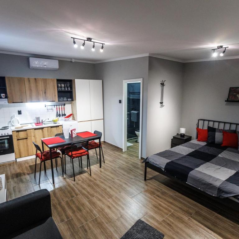 Apartman83 - One-Bedroom Apartment - 6