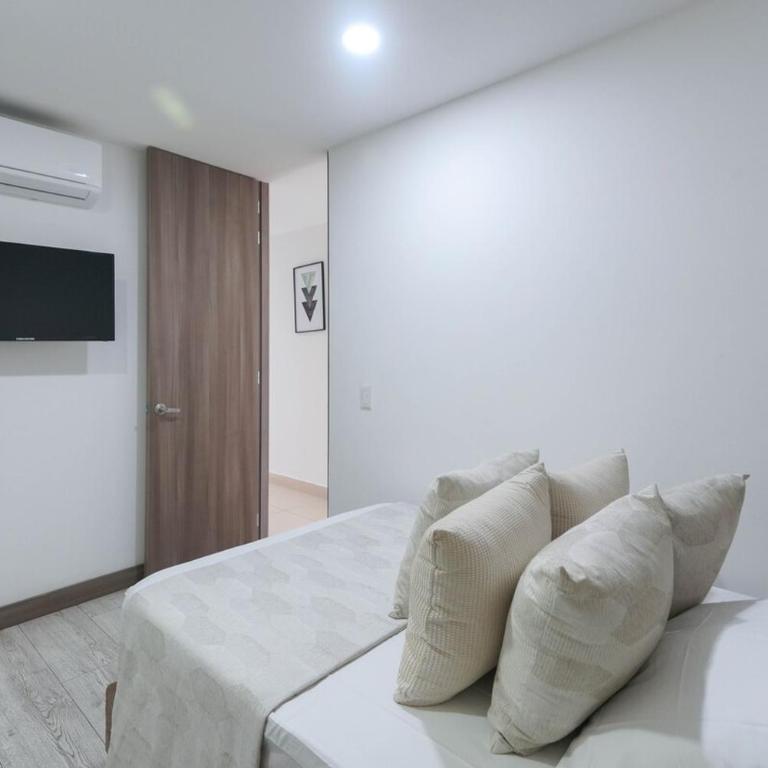 Luxury air conditioning near laureles - Apartamento de 3 dormitorios - 24