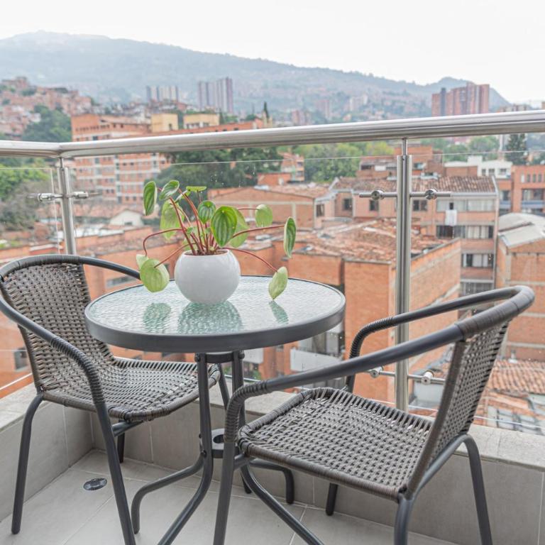 Ginebra central laureles estadio - Three-Bedroom Apartment - 8