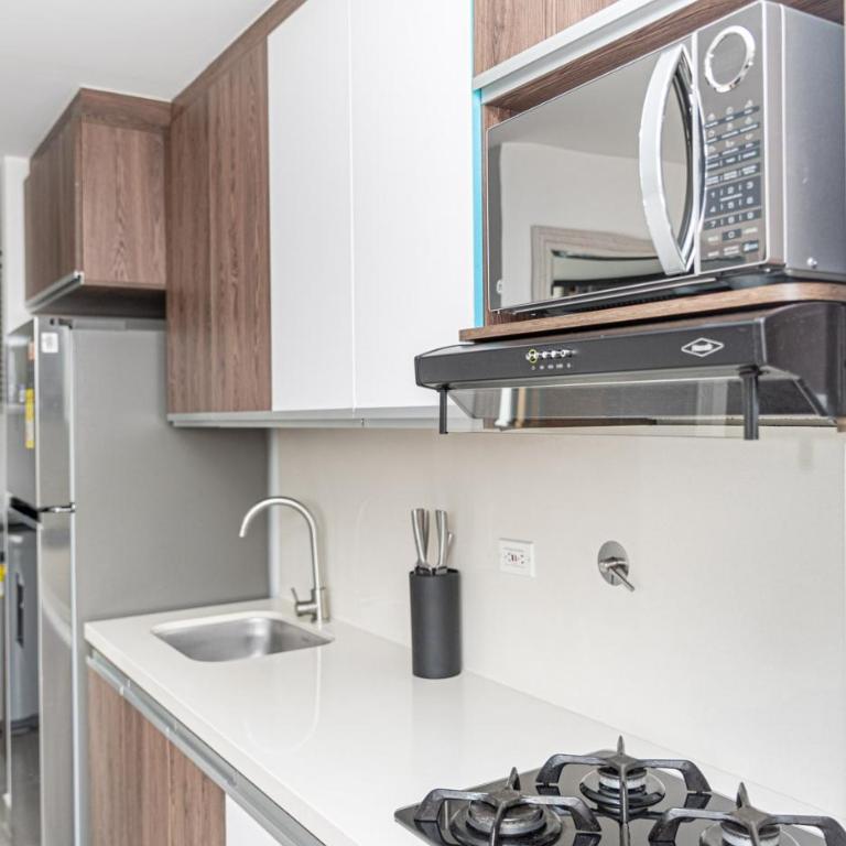 Ginebra central laureles estadio - Three-Bedroom Apartment - 12