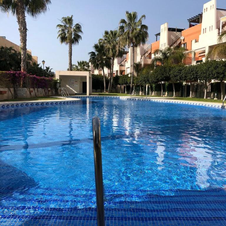 Bajo con Jardín junto al mar de vera playa - Apartamento de 2 dormitorios - 2