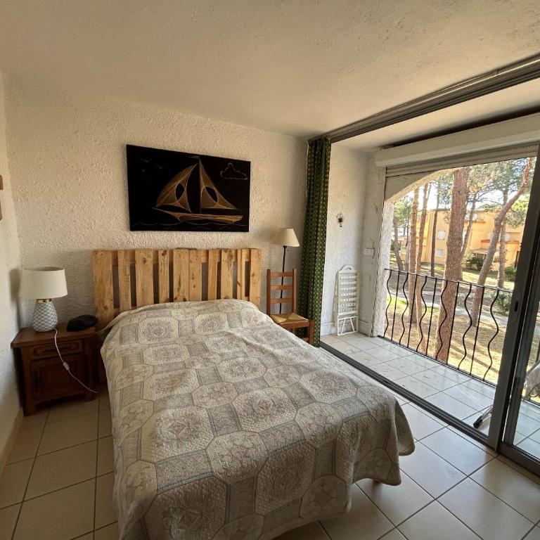 Appartement à 200m de la mer avec loggia - FR-1-837-42 - Apartment - 2