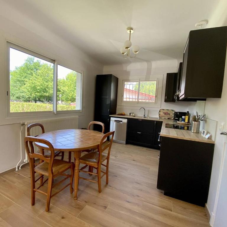 Maison de ville rénovée à Cambo-les-Bains avec balcon-terrasse - FR-1-495-154 - Maison de Vacances - 7