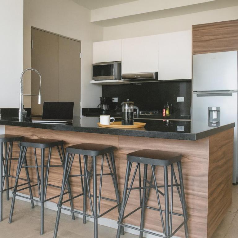 Stylish Panoramic Views City Loft - Deluxe Apartment - 12
